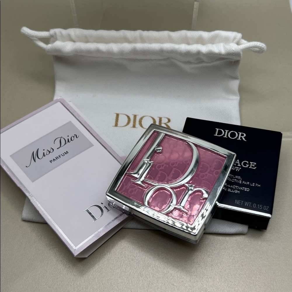 DIOR Backstage Rosy Glow Blush with pH-Activated
Pink With Dust Bag , W/Box - Picture 3 of 17